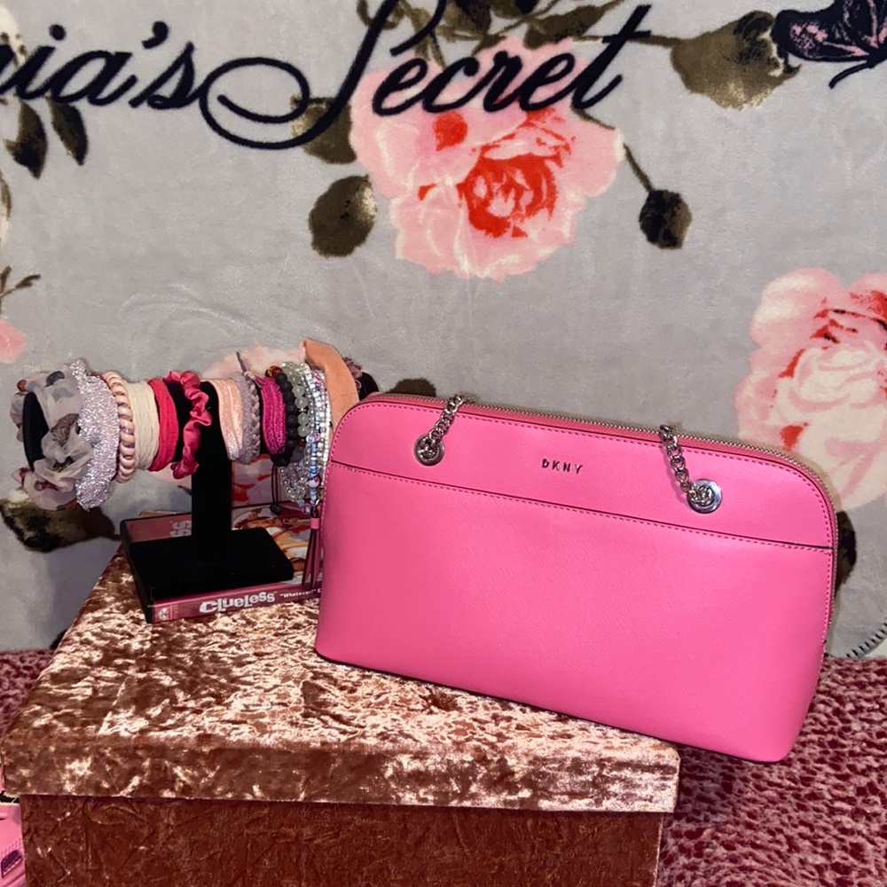 DKNY pink purse 💗💗💗